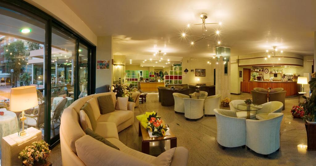 Hotel Nautilus Cattolica Esterno foto