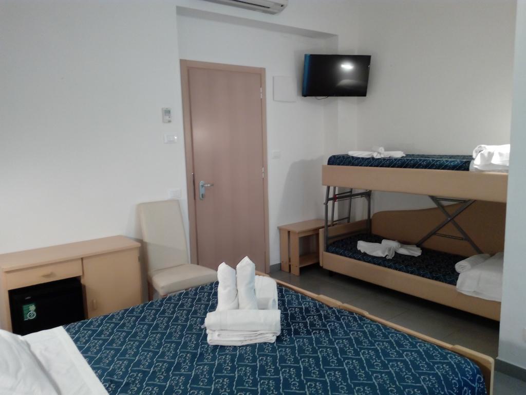Hotel Nautilus Cattolica Esterno foto