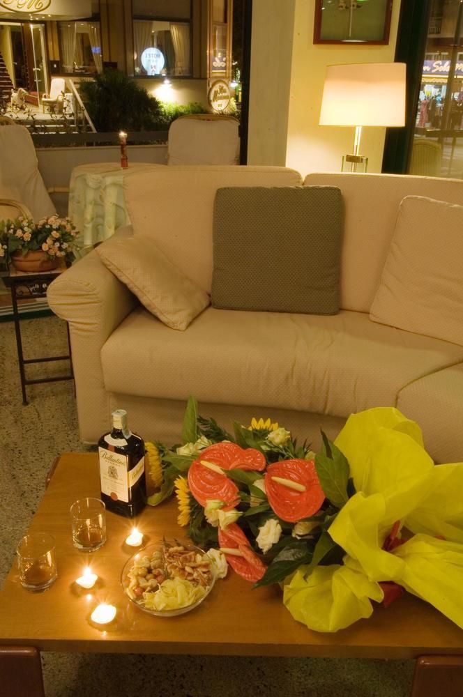 Hotel Nautilus Cattolica Esterno foto