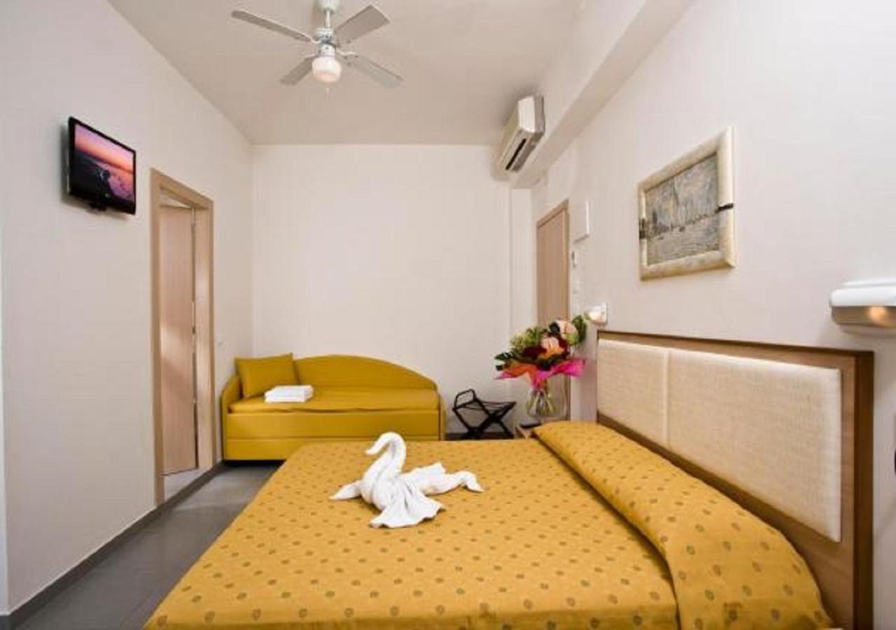 Hotel Nautilus Cattolica Camera foto
