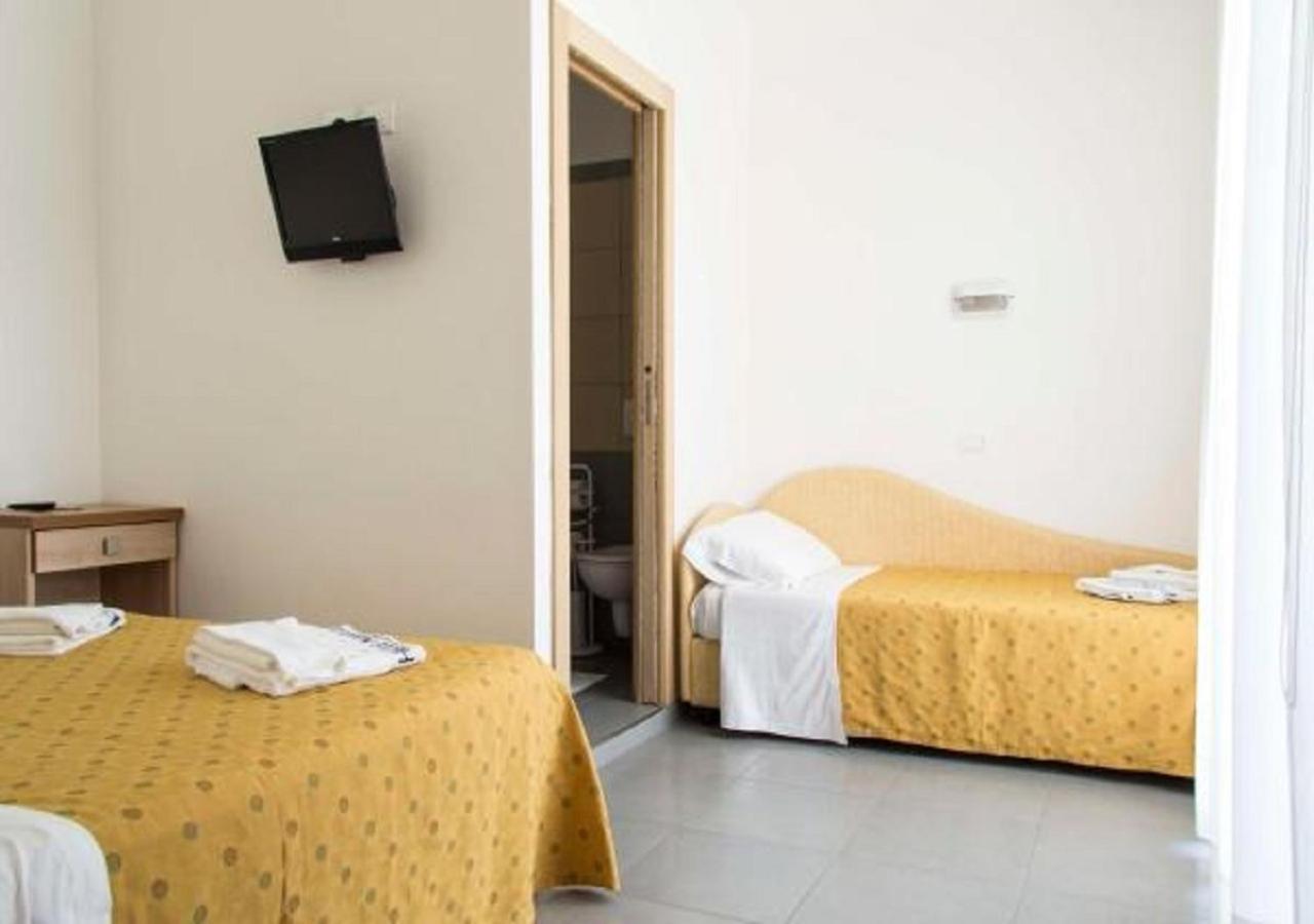 Hotel Nautilus Cattolica Camera foto