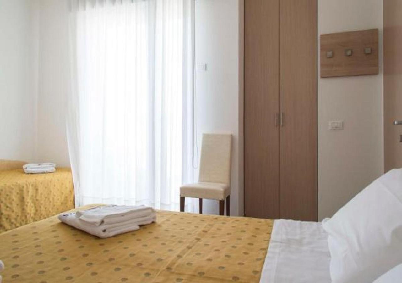 Hotel Nautilus Cattolica Camera foto